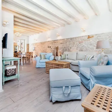 Appartamento Grisia Sea View With Terrace Rovigno Esterno foto