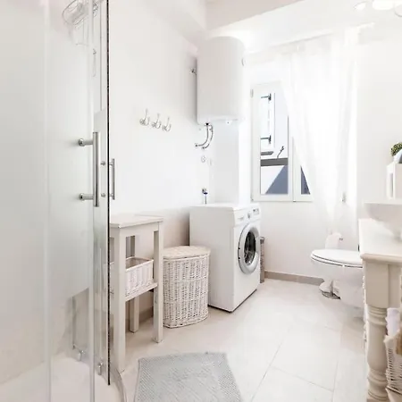 Appartamento Grisia Sea View With Terrace Rovigno Esterno foto